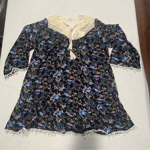 Umgee dress, Floral Lace Blouse - Blue and Cream, large, NWT
